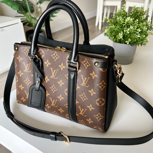 Louis Vuitton Soufflot BB in Black Monogram - Picture 10 of 14